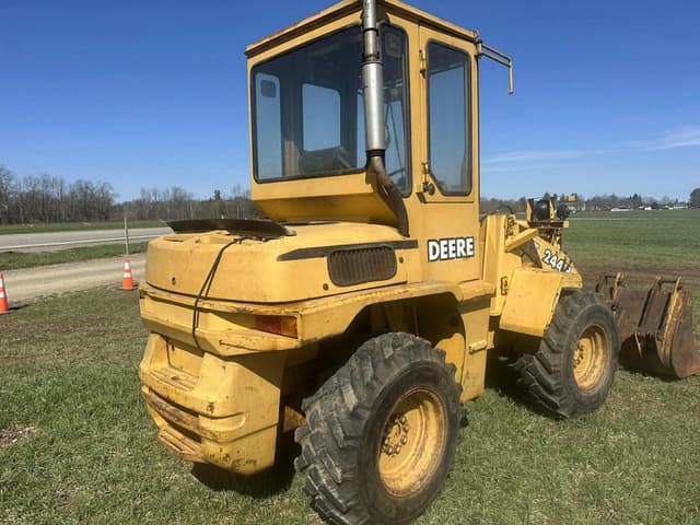 Image of John Deere 244H equipment image 3