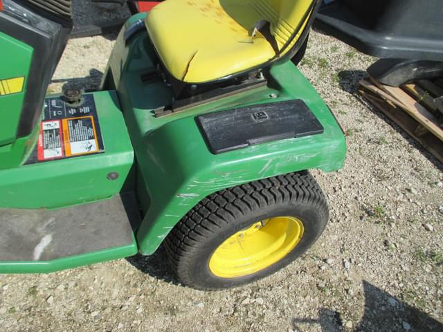 Image of John Deere 245 equipment image 2