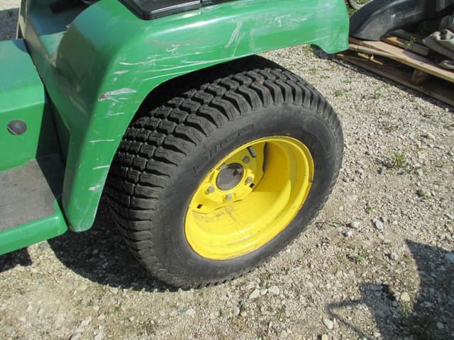 Image of John Deere 245 equipment image 3