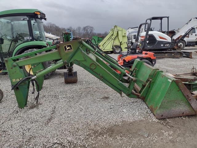Image of John Deere 245 equipment image 2