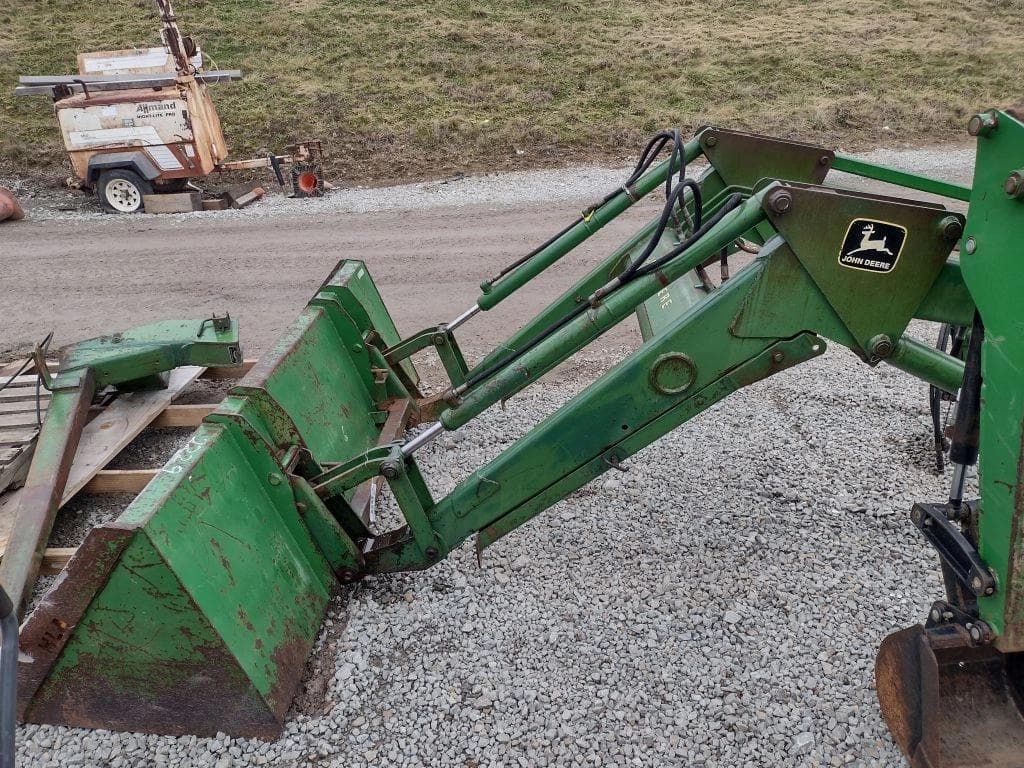 Image of John Deere 245 Primary image