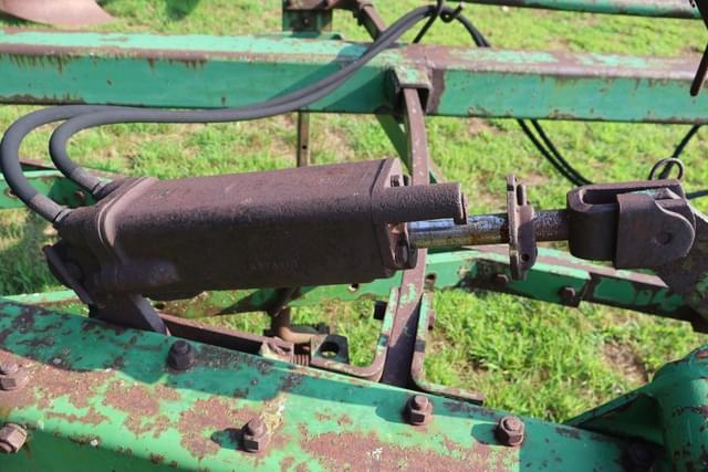 Image of John Deere 2350-2450 equipment image 4