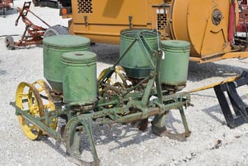 Main image John Deere 246