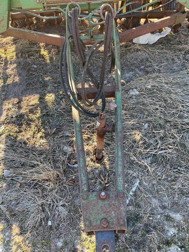 Image of John Deere 230 equipment image 3