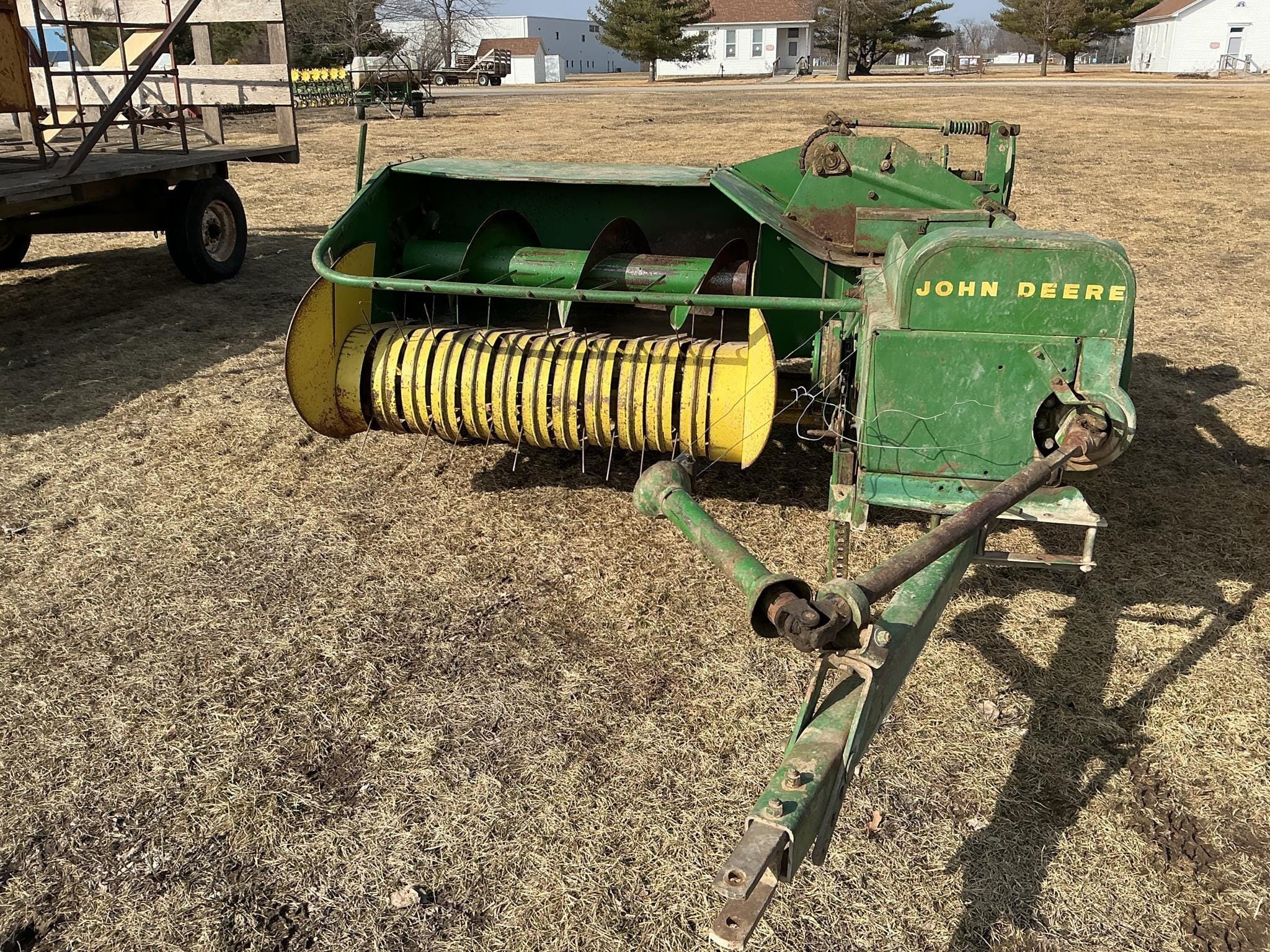 John Deere 24T Equipment Image0