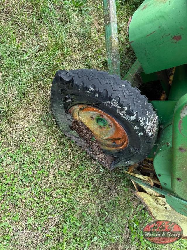 Image of John Deere 24T equipment image 4