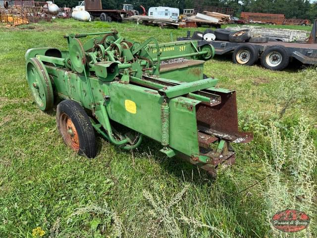 Image of John Deere 24T equipment image 1