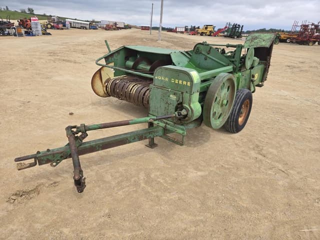 Image of John Deere 24T equipment image 2