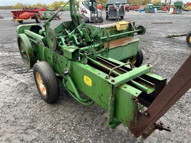 Image of John Deere 24T equipment image 3