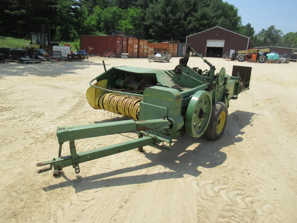 Main image John Deere 24T