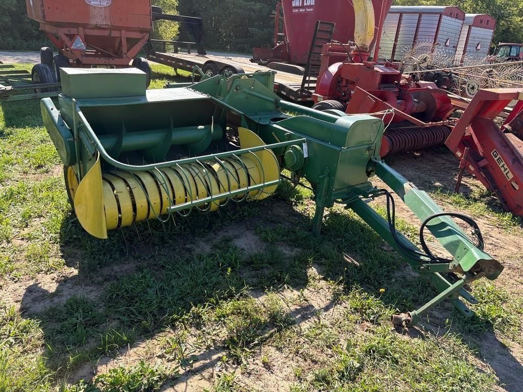 John Deere 24T Equipment Image0