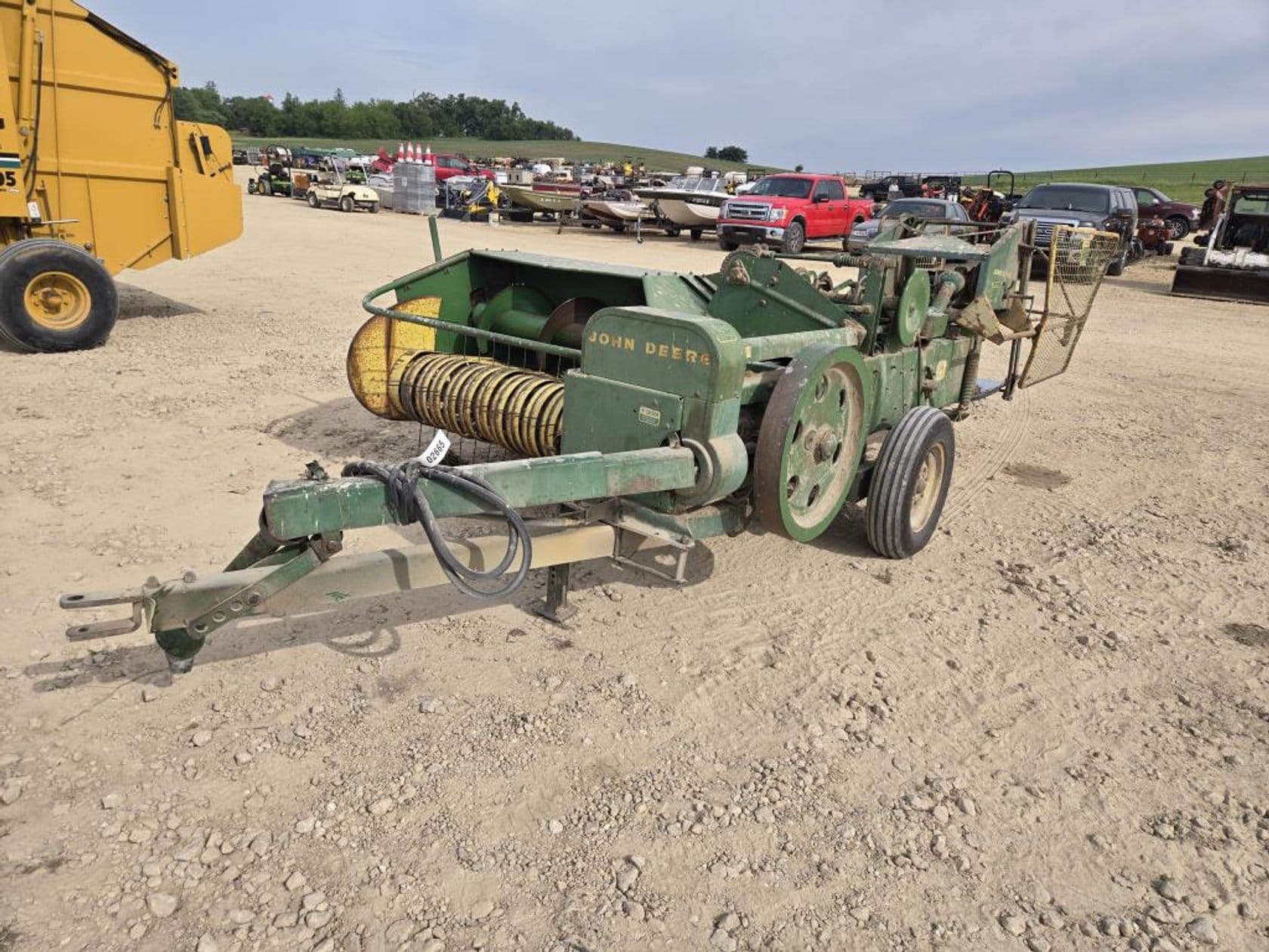 John Deere 24T Equipment Image0
