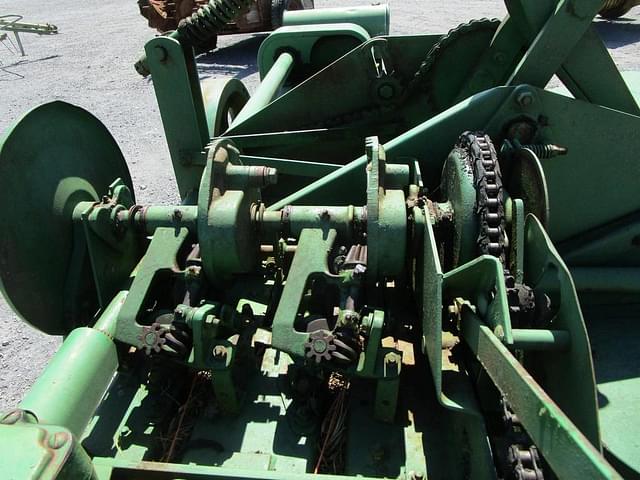 Image of John Deere 24T equipment image 4