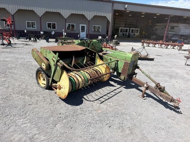 Image of John Deere 24T equipment image 1