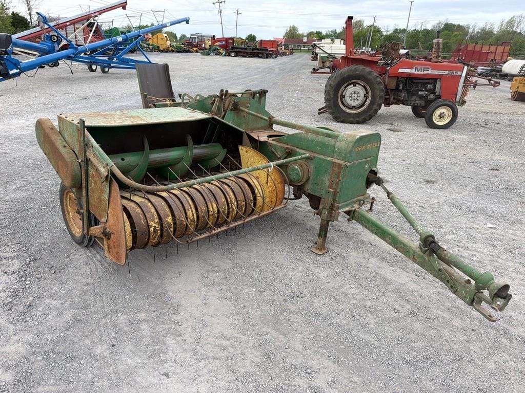 John Deere 24T Equipment Image0