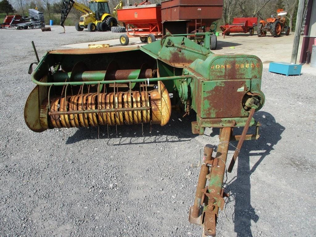 Main image John Deere 24T