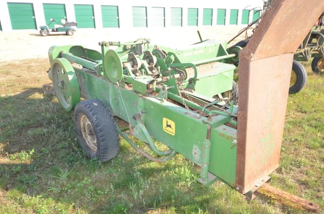 Image of John Deere 24T equipment image 4