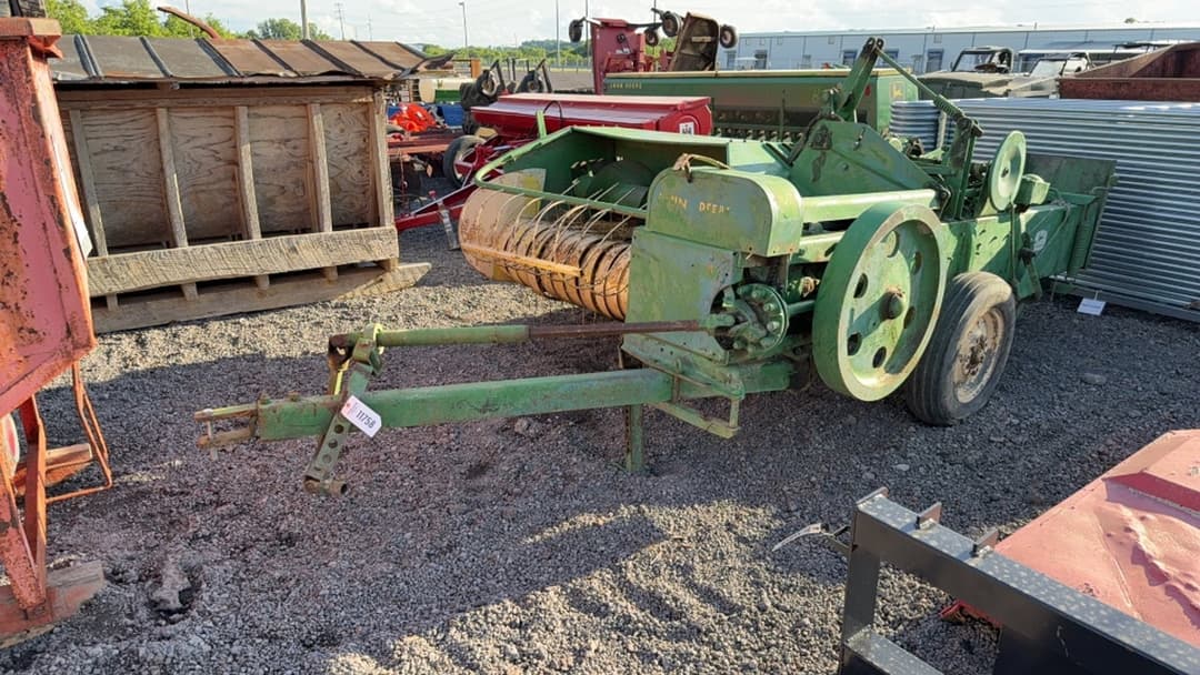 Image of John Deere 24T Image 0