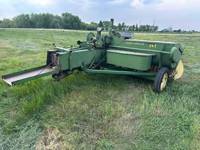 Image of John Deere 24T equipment image 1