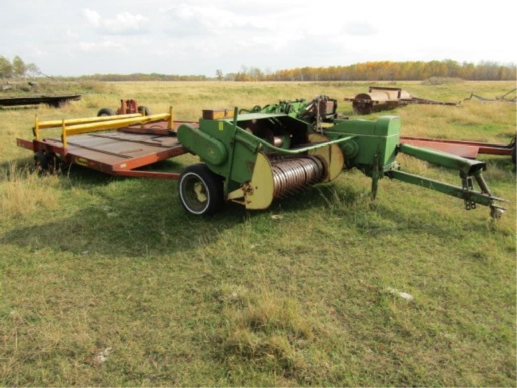 Main image John Deere 24T