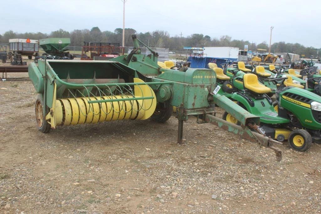 John Deere 24T Equipment Image0