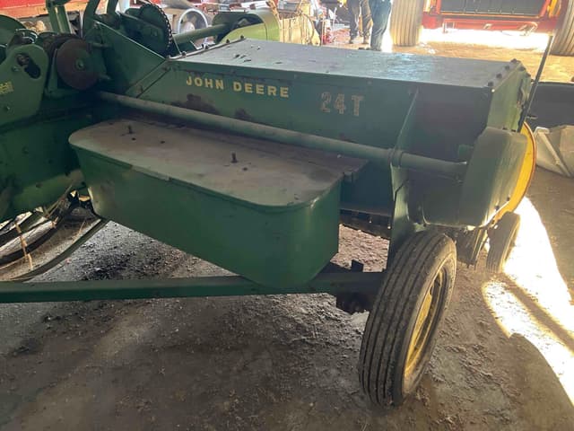 Image of John Deere 24T equipment image 3