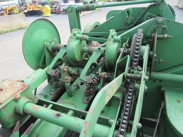 Image of John Deere 24T equipment image 4