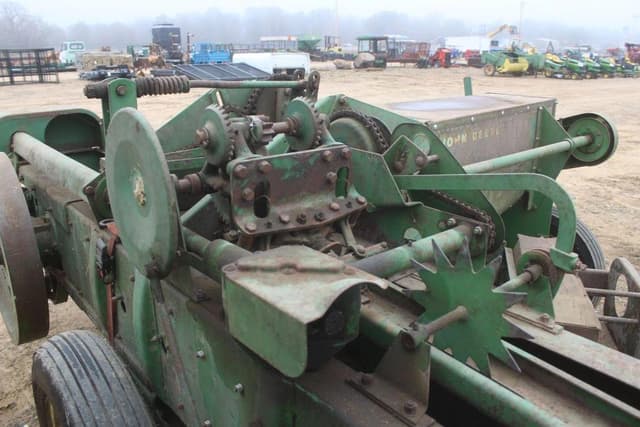 Image of John Deere 24WS equipment image 3