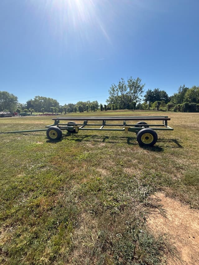 Image of John Deere Undetermined equipment image 2