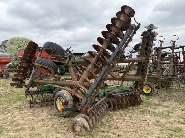 Image of John Deere 630 equipment image 3