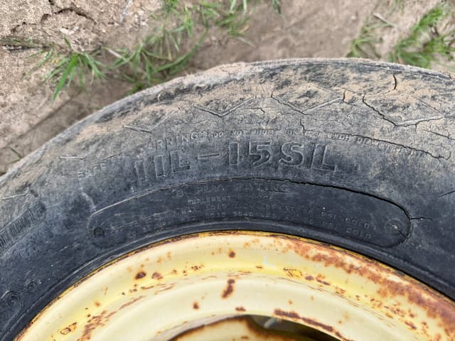 Image of John Deere 630 equipment image 4