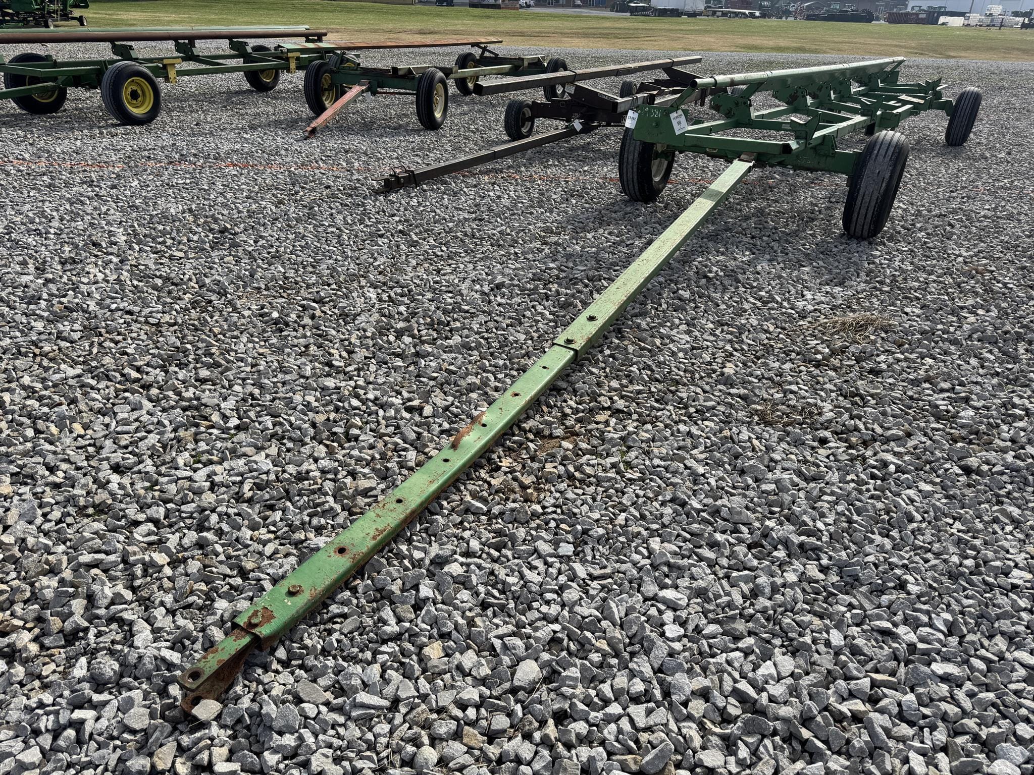 John Deere 25 Equipment Image0