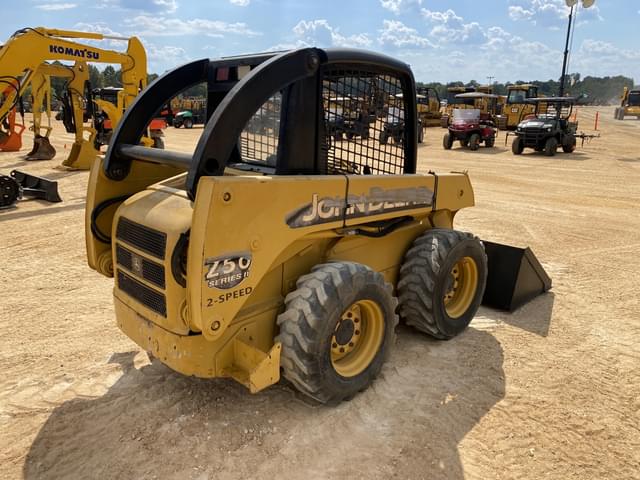 Image of John Deere 250 equipment image 2
