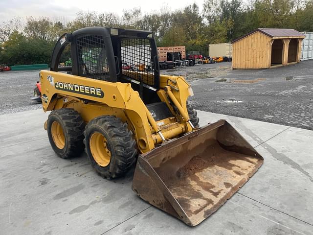 Image of John Deere 250 equipment image 1