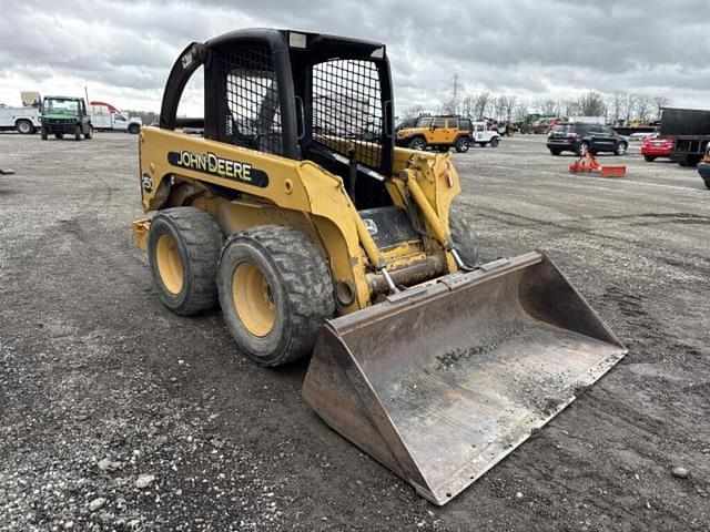 Image of John Deere 250 equipment image 4