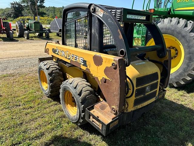 Image of John Deere 250 equipment image 3