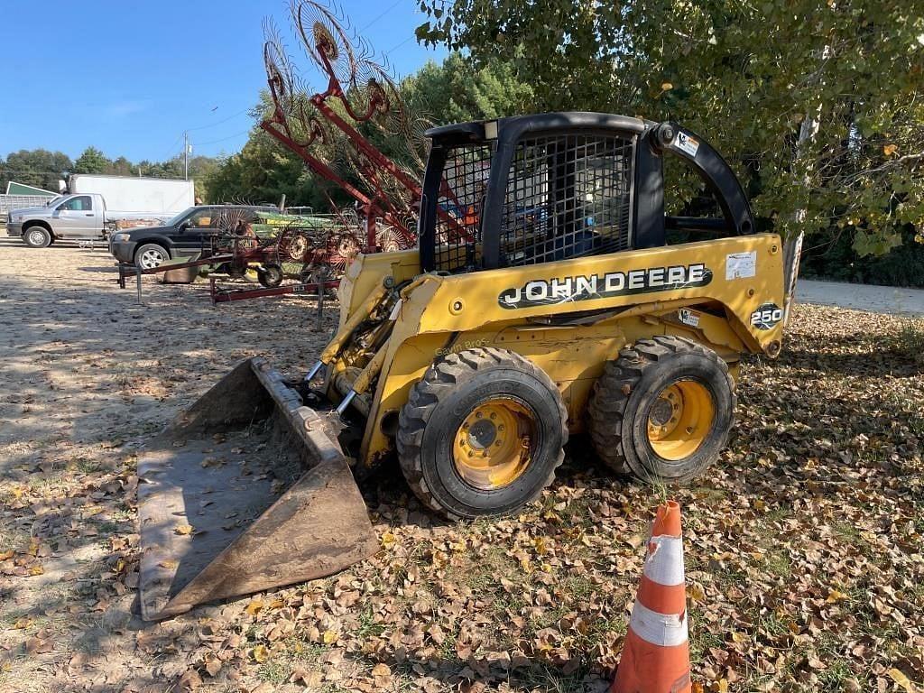 Image of John Deere 250 Primary image