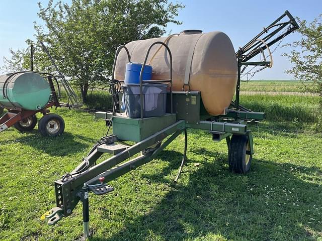 Image of John Deere 250 equipment image 1