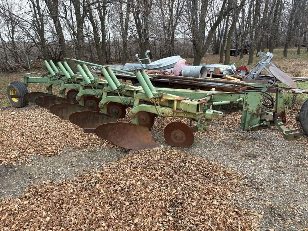 Image of John Deere 2500 Primary image