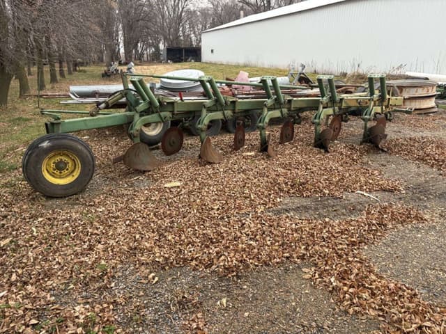 Image of John Deere 2500 equipment image 1