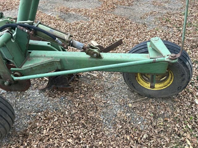 Image of John Deere 2500 equipment image 4