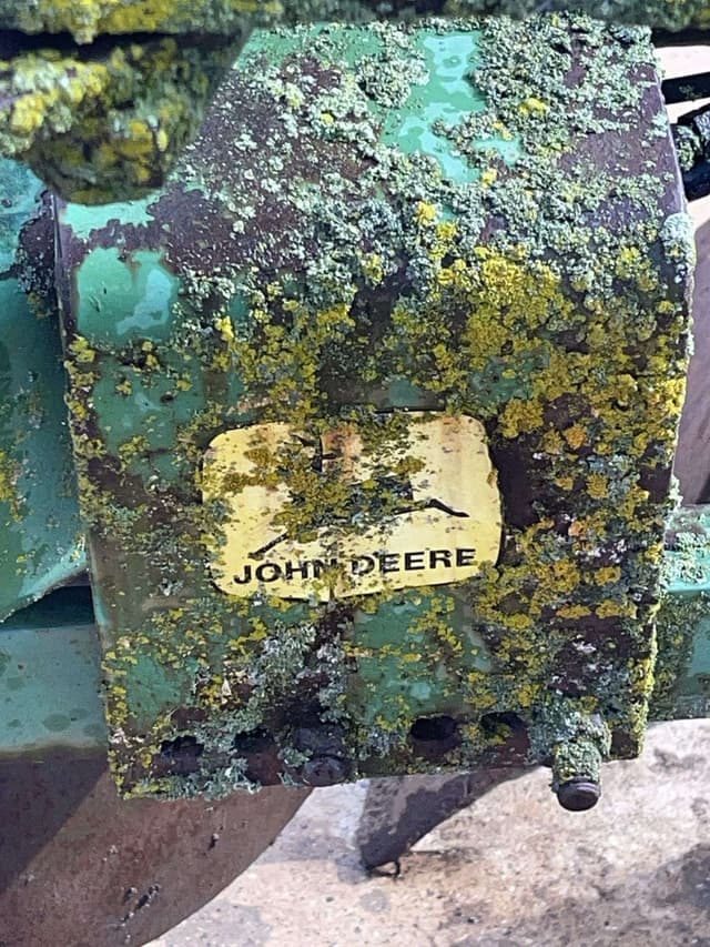 Image of John Deere 2500 equipment image 3