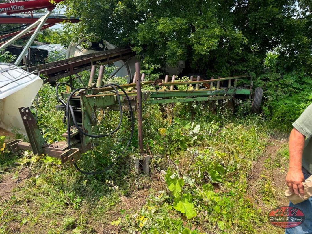 Image of John Deere 2500 Primary image