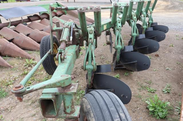 Image of John Deere 2500 equipment image 4