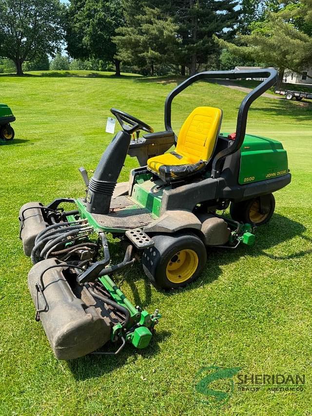 Image of John Deere 2500 equipment image 4