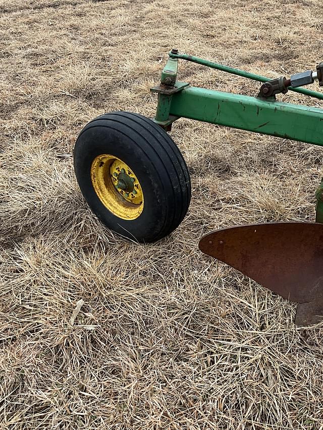 Image of John Deere 2500 equipment image 3