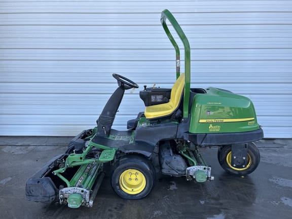 Main image John Deere 2500B