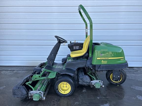 Image of John Deere 2500B Primary image