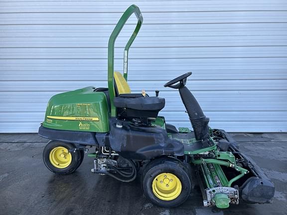 Image of John Deere 2500B equipment image 1