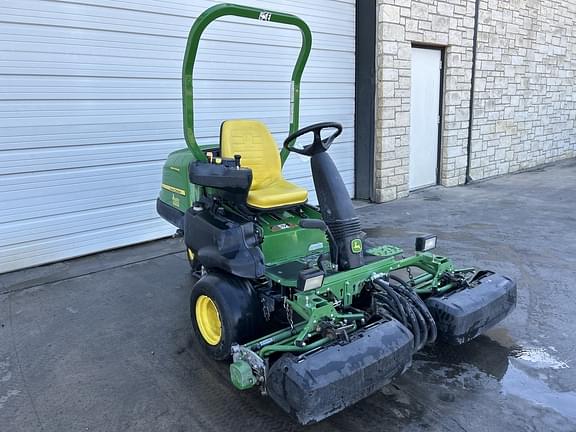 Image of John Deere 2500B equipment image 2